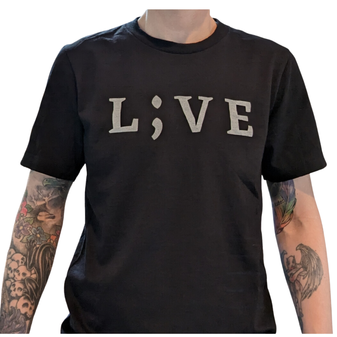 L;VE - Short Sleeve Unisex T-shirt (Black)